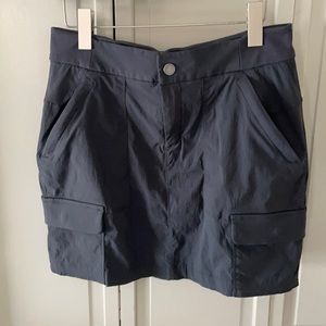 Athleta 6 Pocket Grey Skort Size 6